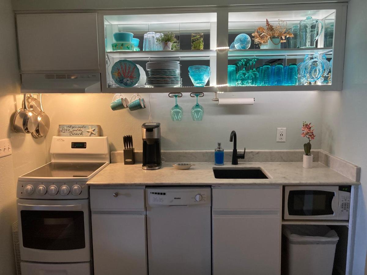 Romantic For 2-sunset Harbor Palms 1-205, Pool, Fishing Pier Apartment